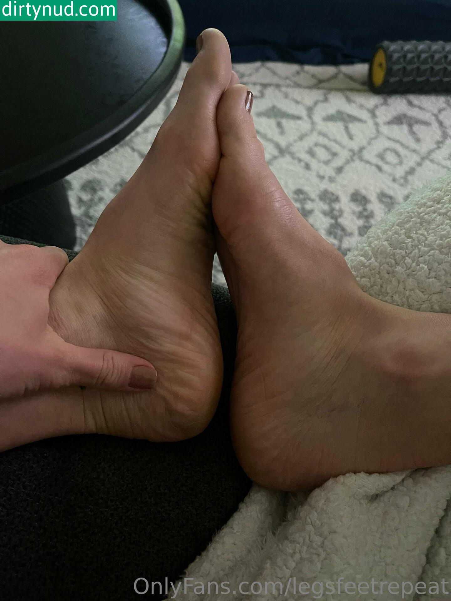 legsfeetrepeat Erome Nude Leaks Onlyfans Free